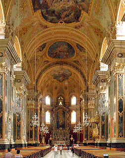 la cattedrale-interno