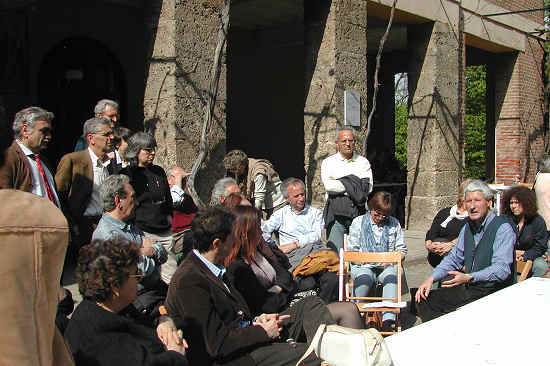 maggio 2002 - riunione per il programma a Costa Alta