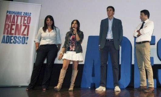 Matteo Renzi sul palco del Villoresi con  Marianna Valletta, Xenia Marinoni e Simone Vergani